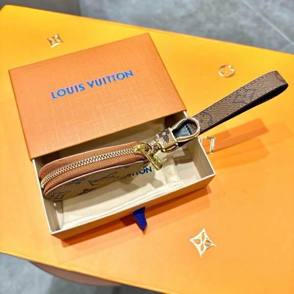 ブランドキーホルダー着用イメージ